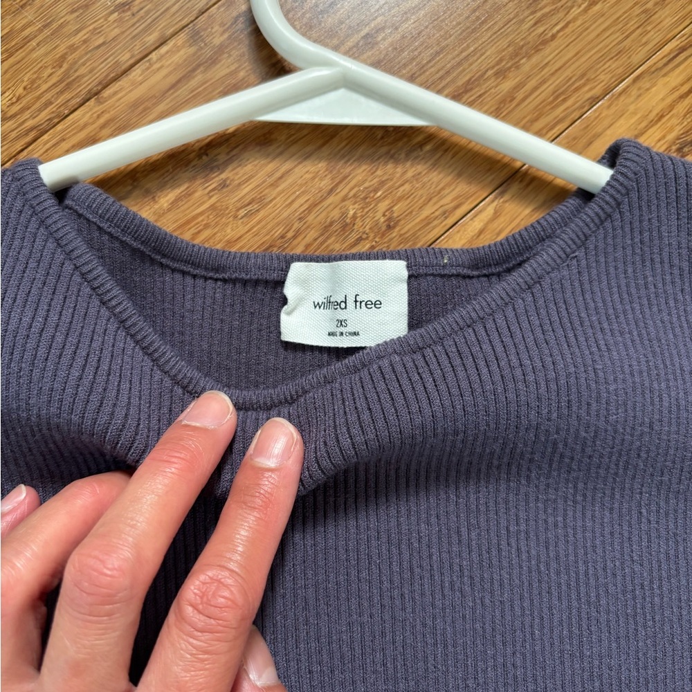 Aritzia Wilfred Free Ribbed Knit Sweater